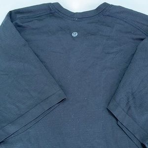 lululemon  T-Shirt
